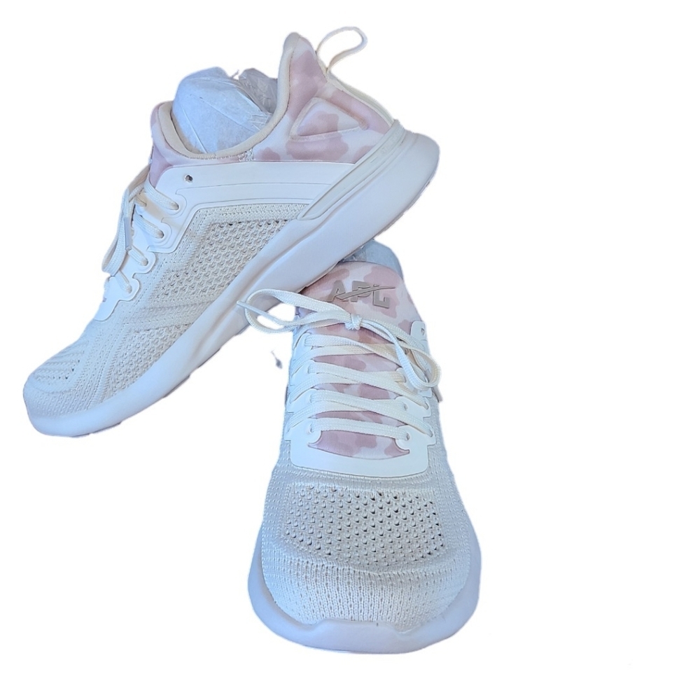 APL TechLoom Tracer Sneakers Beach Almond Size 6